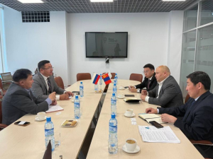 Новый министр промышленности Бурятии переговорил с монгольским советником
