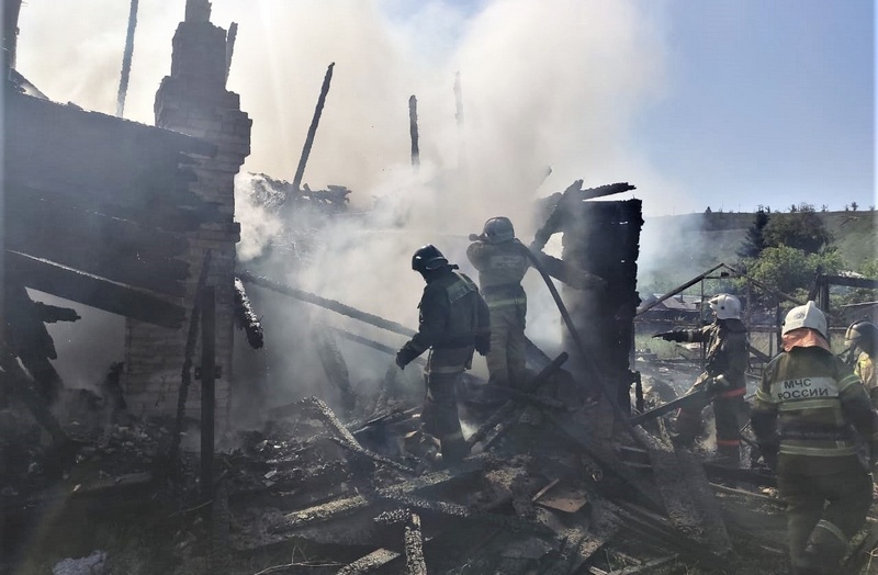 Утечка бытового газа стала причиной крупного пожара в Улан-Удэ Утечка бытового газа стала причиной крупного пожара в Улан-Удэ