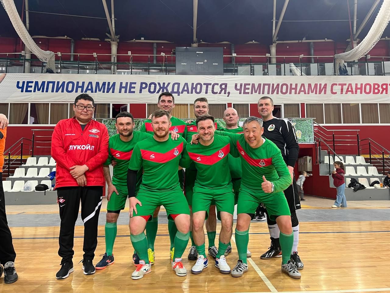 Владимир Гранат открыл в Улан-Удэ турнир по мини-футболу 