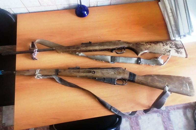 Житель Бурятии добровольно сдал две винтовки