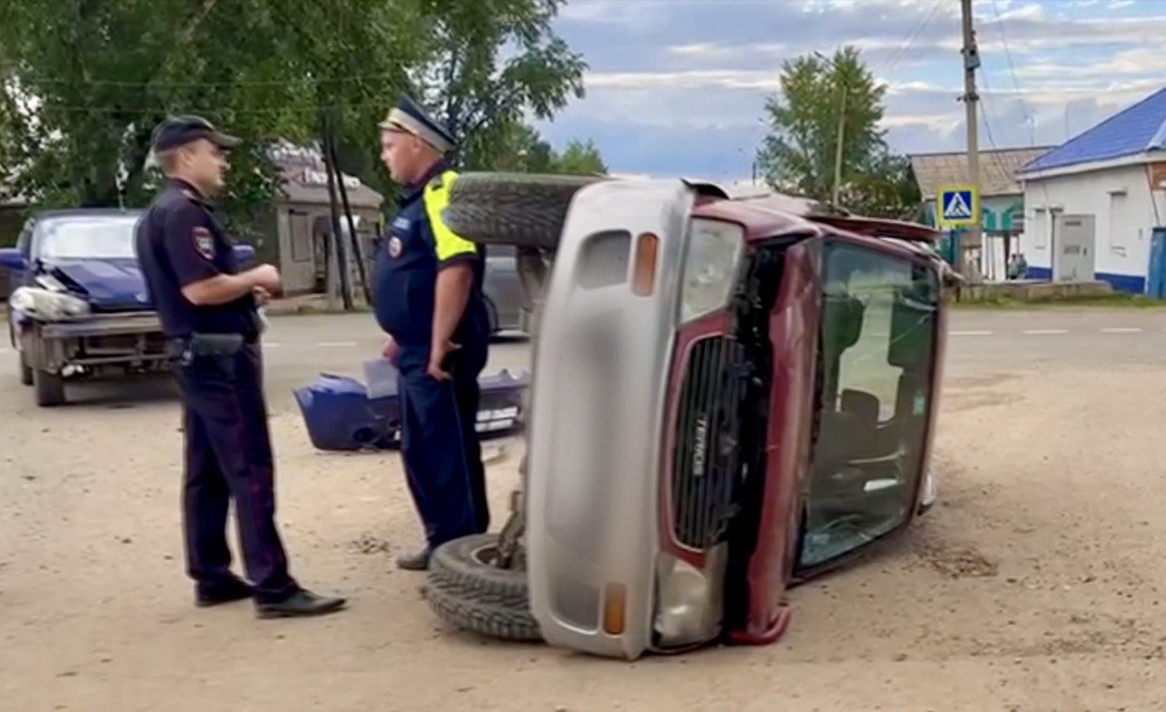 В селе Бурятии не поделили дорогу два «японца» | 14.06.2024 | Новости  Улан-Удэ - БезФормата