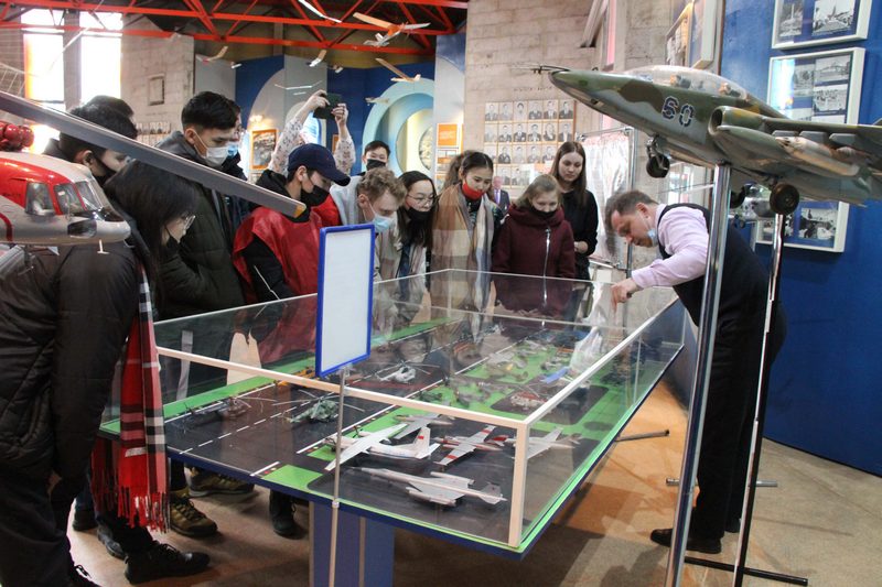ВСТГУ и У-УАЗ организовали «умные каникулы» для школьников ВСТГУ и У-УАЗ организовали «умные каникулы» для школьников