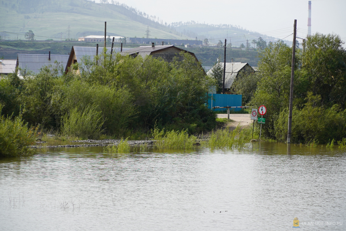 В Улан-Удэ продолжает расти уровень воды в Селенге