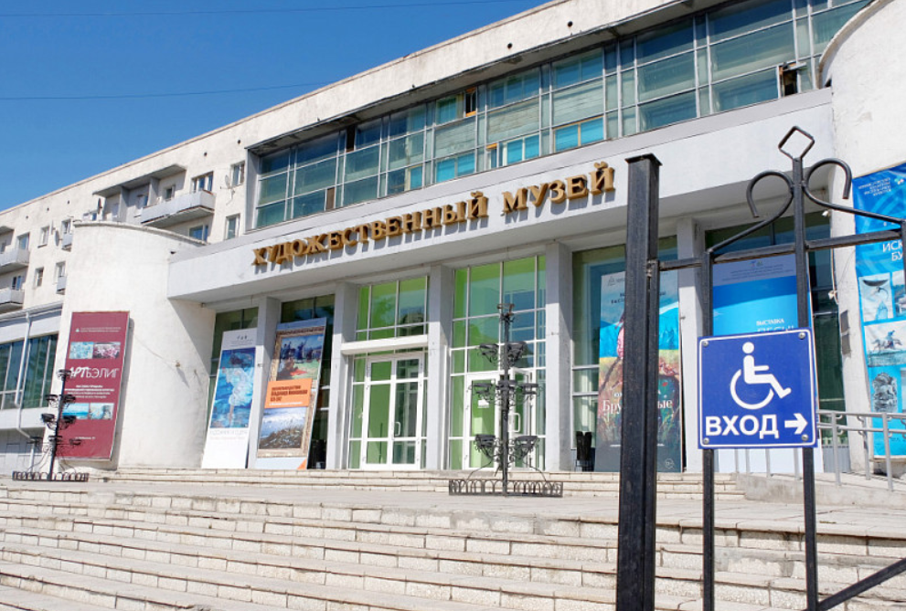 В Улан-Удэ покажут картины художницы Анастасии Базаровой В Улан-Удэ покажут картины художницы Анастасии Базаровой