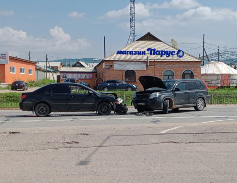 В Бурятии женщина без прав попала в ДТП В Бурятии женщина без прав попала в ДТП