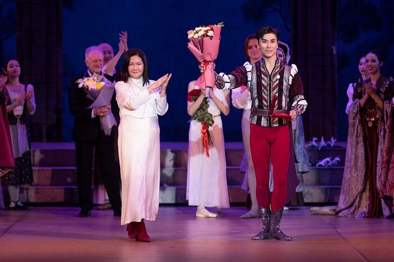 Солист Бурятского театра оперы и балета стал заслуженным артистом республики