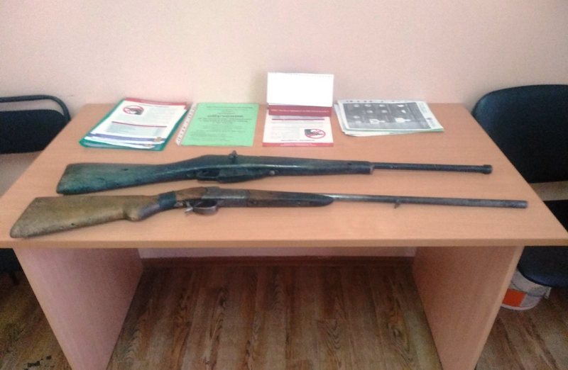 Житель Бурятии нашел под полом дома ружья деда Житель Бурятии нашел под полом дома ружья деда