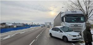 В пригороде Улан-Удэ столкнулись фура и легковушка