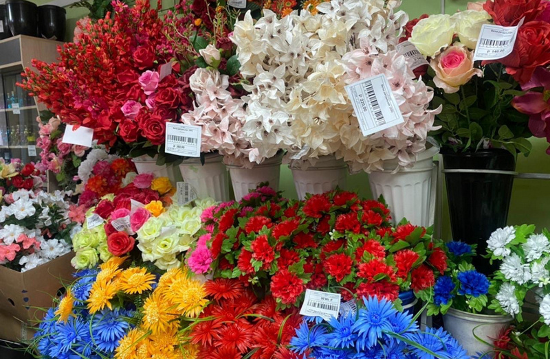 В Улан-Удэ в Родительский день организуют точки по продаже цветов