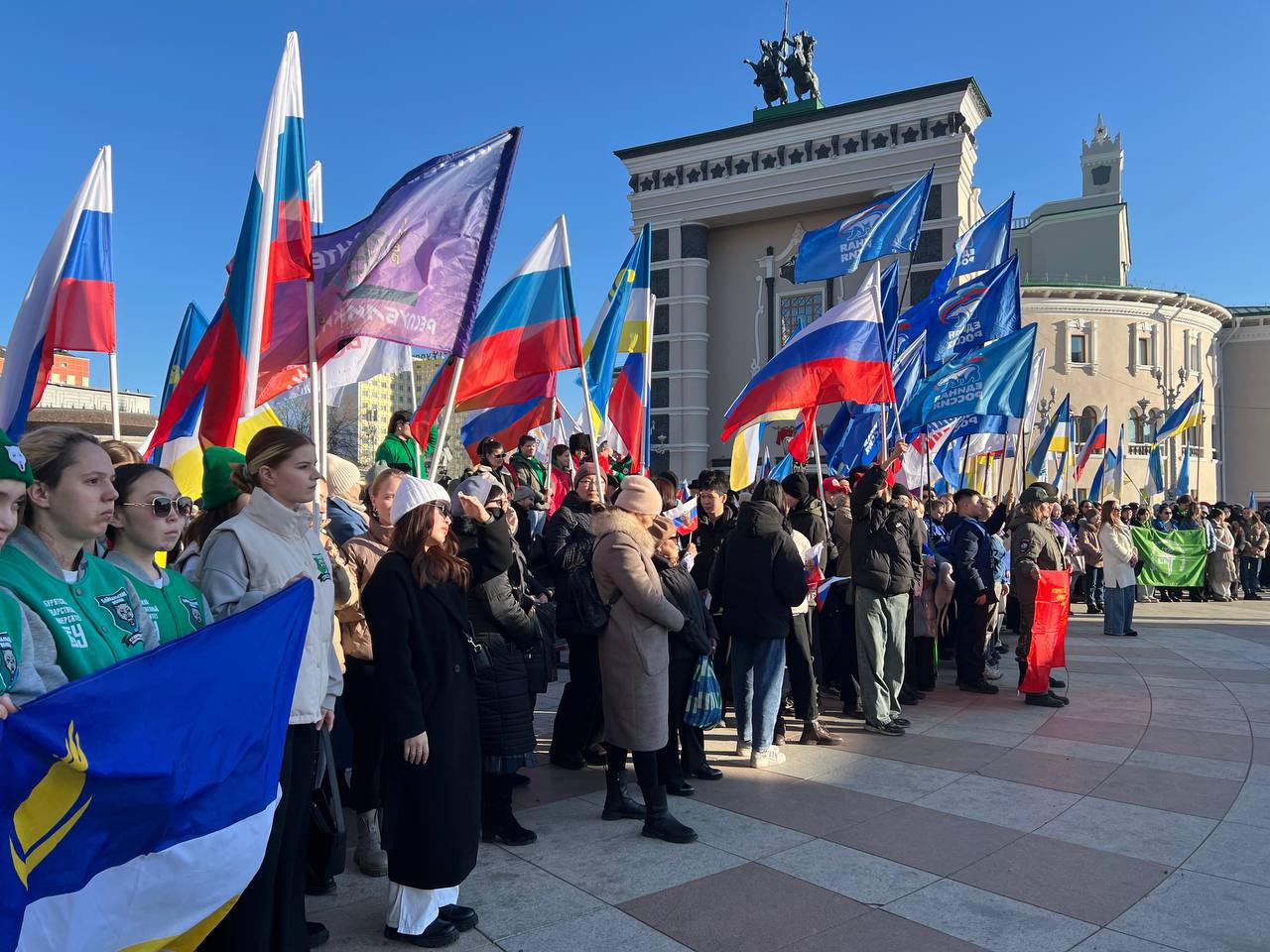 В Бурятии прошел митинг, посвященный Дню воссоединения Крыма с Россией В Бурятии прошел митинг, посвященный Дню воссоединения Крыма с Россией