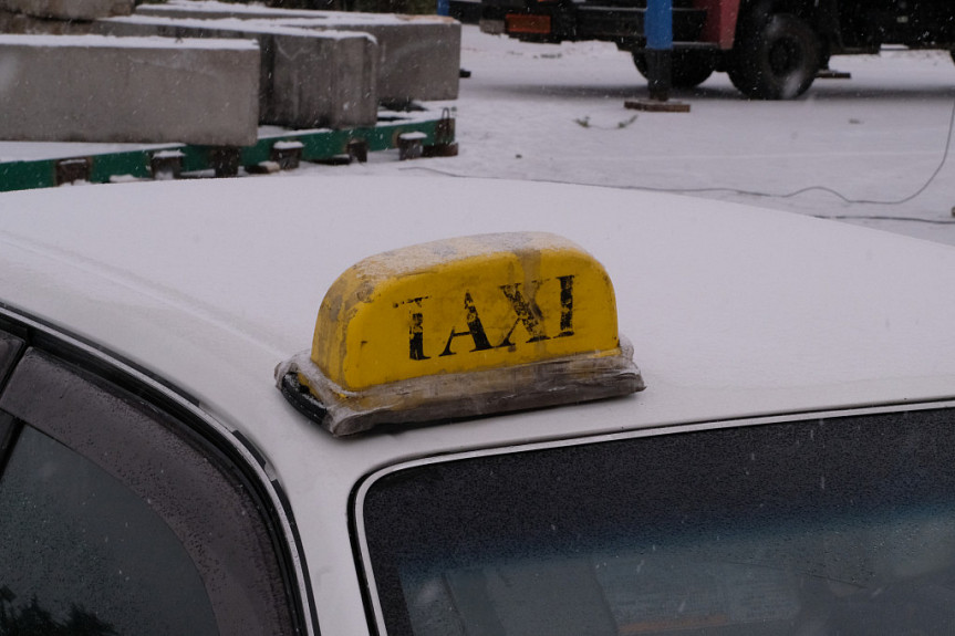 Замглавы поселения в Бурятии подрабатывала таксистом Замглавы поселения в Бурятии подрабатывала таксистом