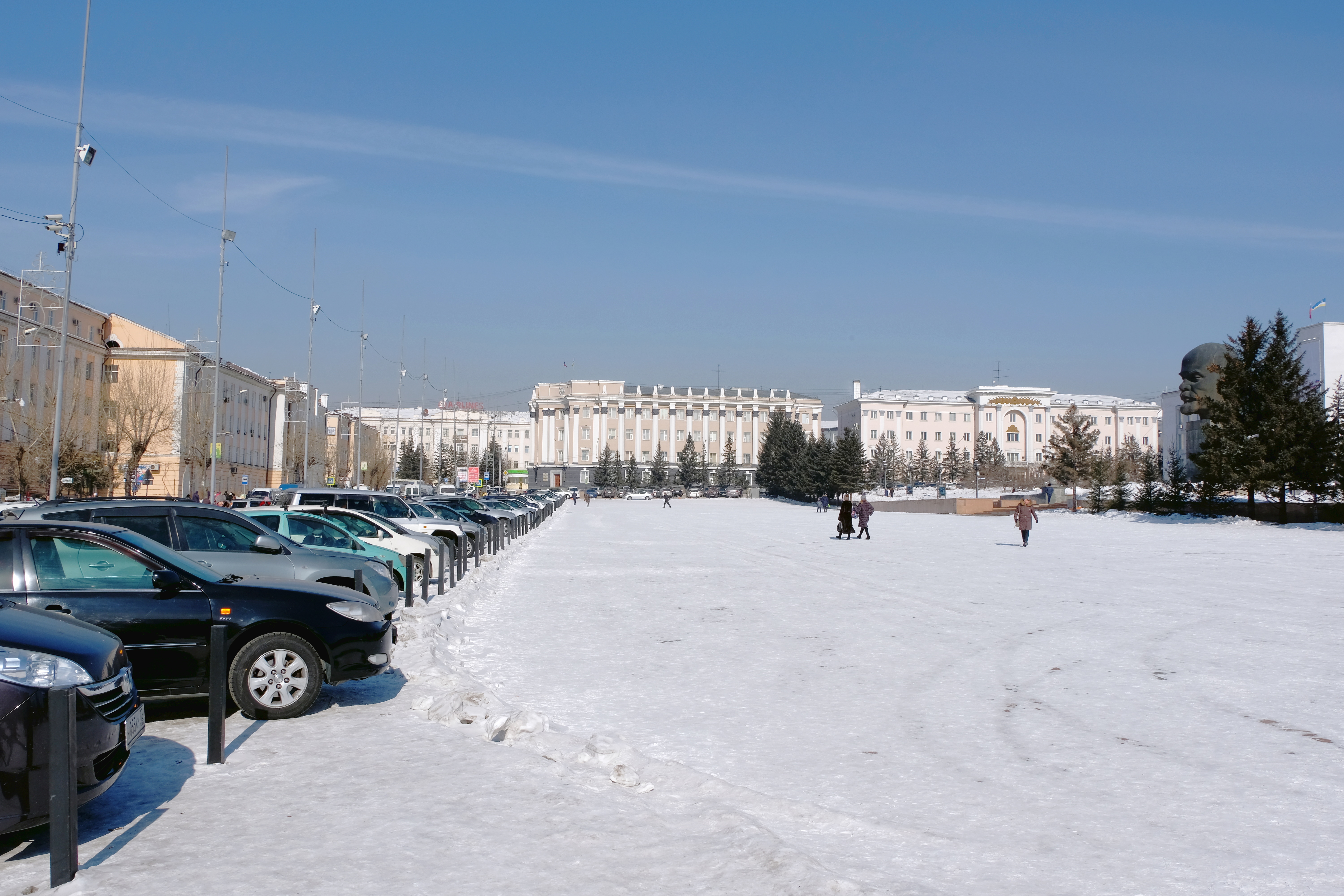 Время в улан удэ сейчас. Улан-Удэ площадь советов зима. Площадь советов Улан-Удэ зимой. Улан Удэ 1997 зимой. Улан-удэплощать советов зимой.