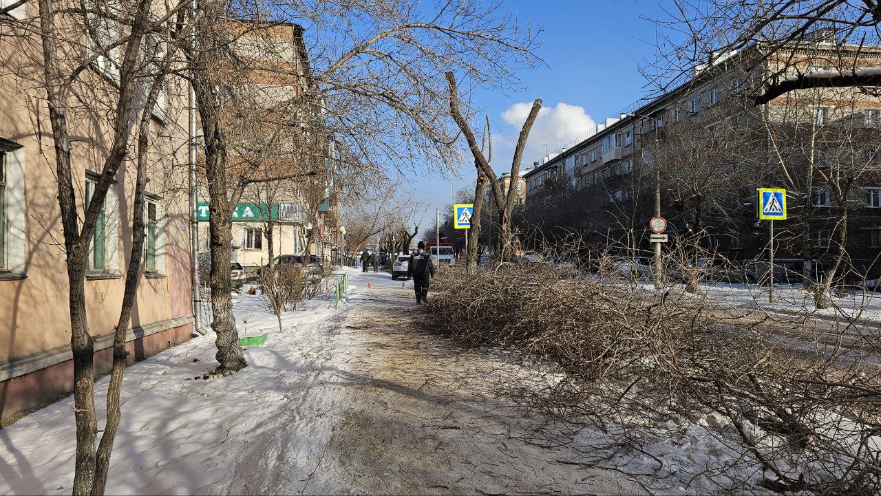 Городские службы Улан-Удэ уже начали готовиться к весне Городские службы Улан-Удэ уже начали готовиться к весне