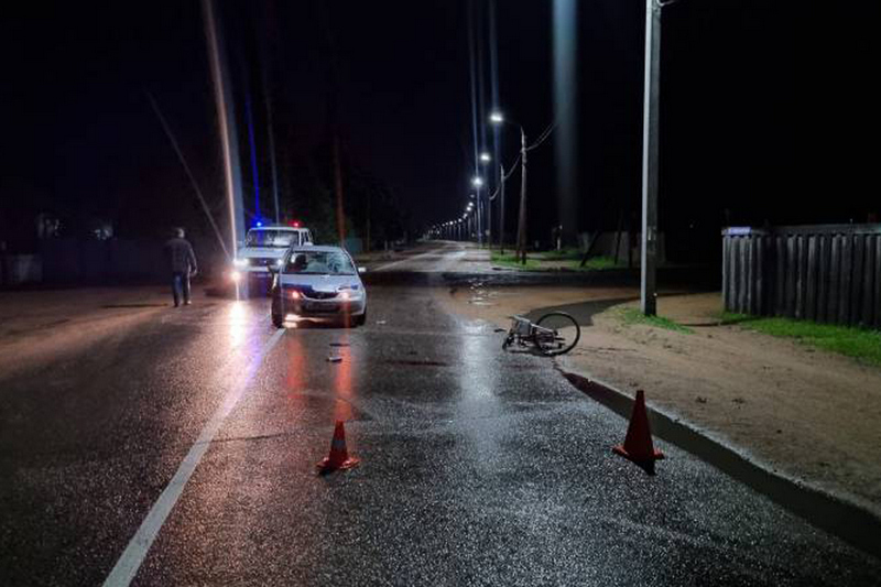В Бурятии водитель без прав на иномарке сбил пьяного велосипедиста