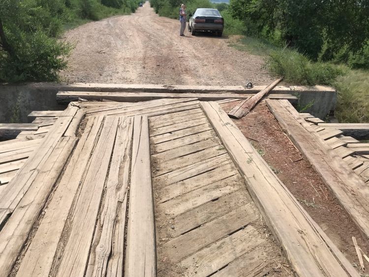 Жители Бурятии массово жалуются на аварийные мосты Жители Бурятии массово жалуются на аварийные мосты