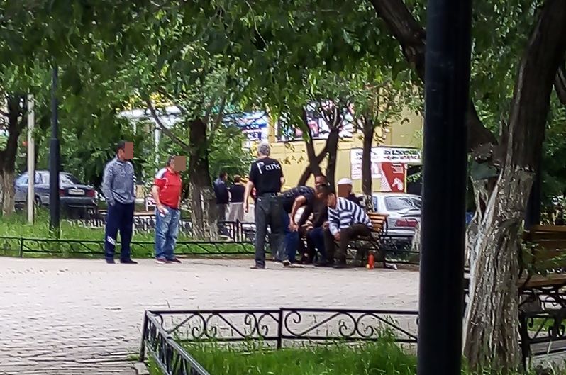 В Улан-Удэ не смогли одолеть бульварных пьяниц В Улан-Удэ не смогли одолеть бульварных пьяниц
