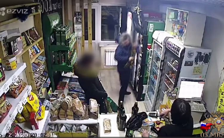 В Улан-Удэ еще один грабитель сам сдался полиции В Улан-Удэ еще один грабитель сам сдался полиции