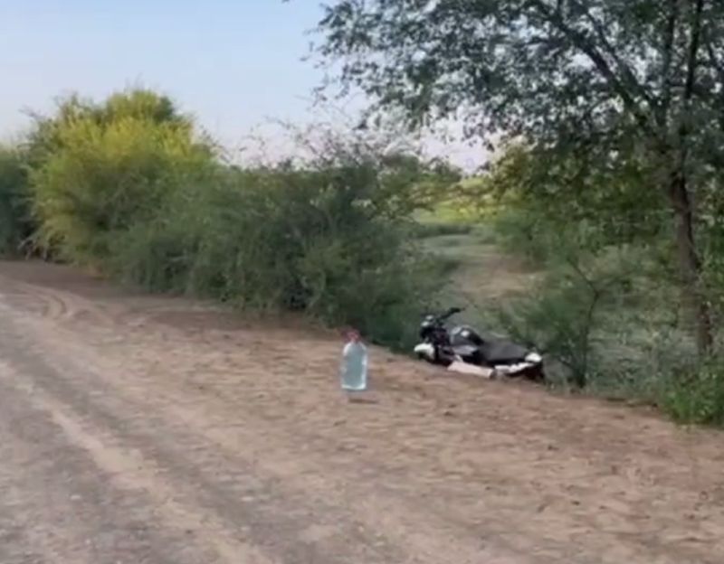 В Бурятии подростки на мотоцикле улетели в кювет В Бурятии подростки на мотоцикле улетели в кювет