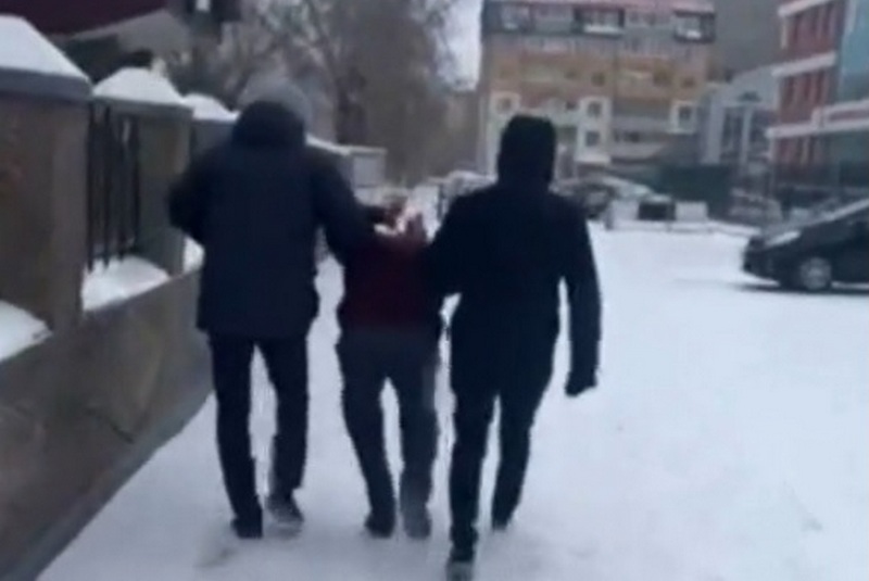 В Улан-Удэ сотрудники угрозыска раскрыли грабеж «по-соседски»