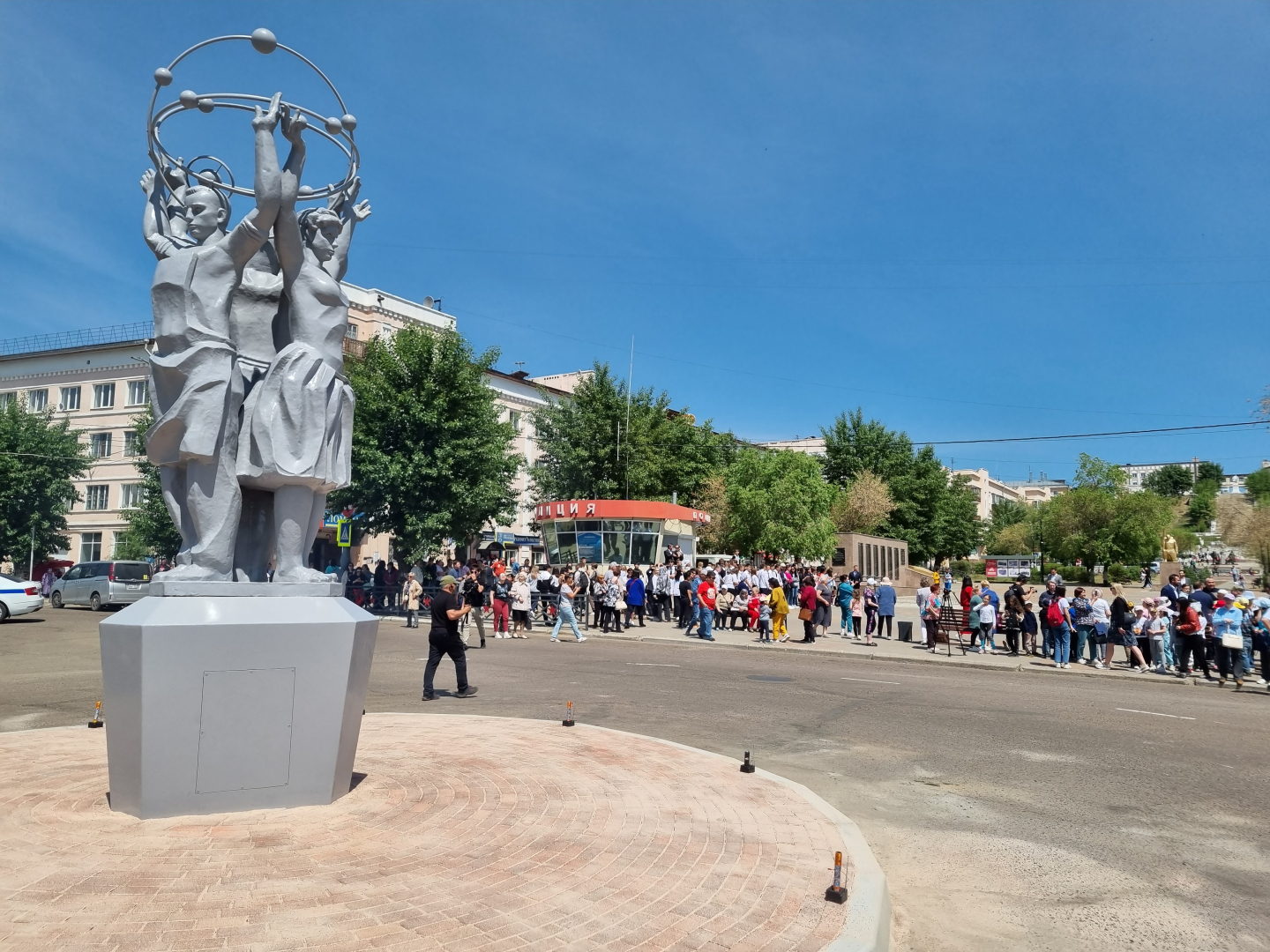 В Улан-Удэ памятник «Покорителям космоса» вернули на историческое место