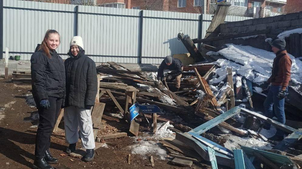 В Улан-Удэ студенты помогают семьям участников СВО В Улан-Удэ студенты помогают семьям участников СВО