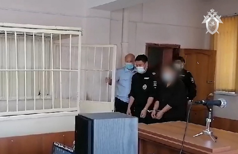 Жительница Улан-Удэ, обвиняемая в истязании приемных детей, взята под стражу Жительница Улан-Удэ, обвиняемая в истязании приемных детей, взята под стражу