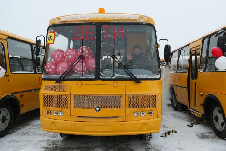 Бурятия получила сразу 45 новых школьных автобусов Бурятия получила сразу 45 новых школьных автобусов