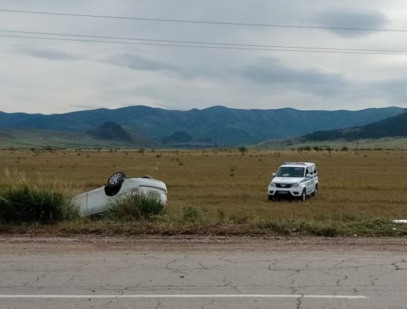 В Бурятии пьяный водитель улетел в кювет В Бурятии пьяный водитель улетел в кювет