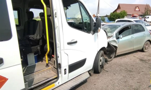 Пассажирский автобус в Бурятии попал в лобовое ДТП