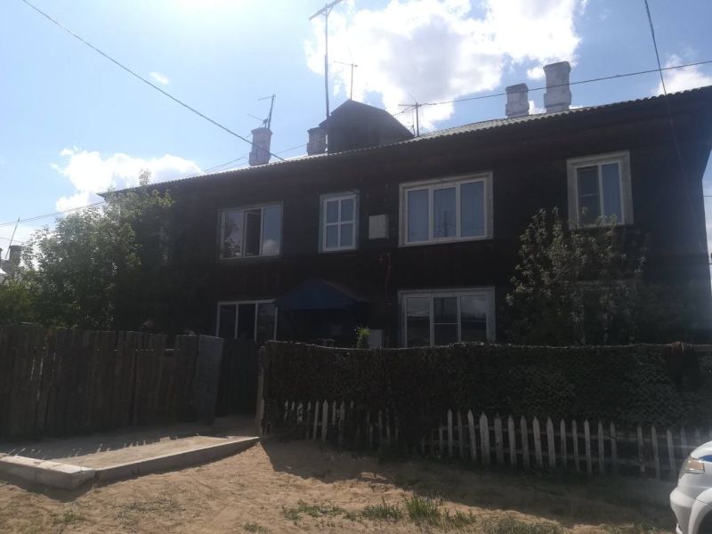 В Улан-Удэ на пожаре в многоквартирном доме пострадала женщина В Улан-Удэ на пожаре в многоквартирном доме пострадала женщина