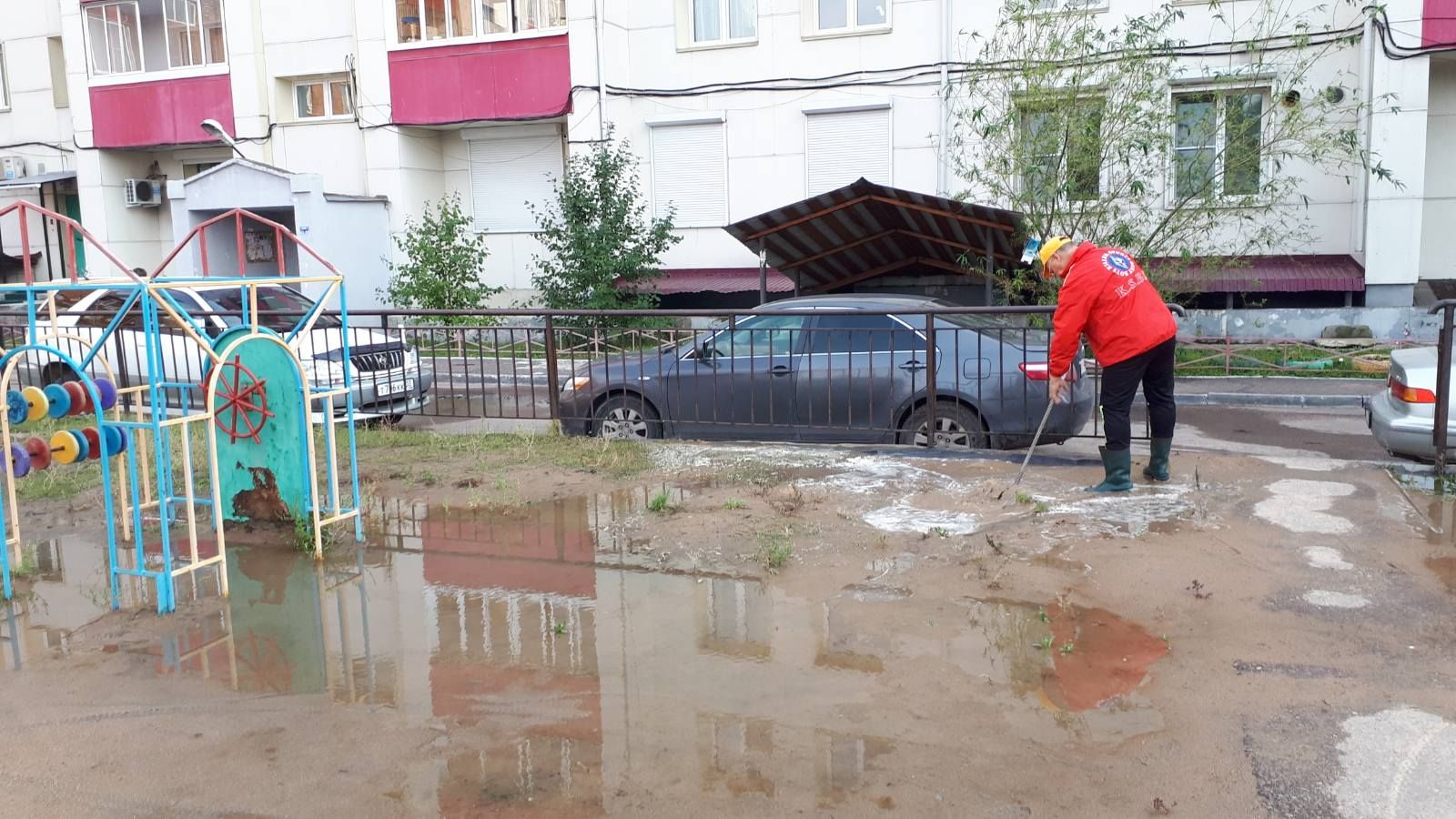 В Улан-Удэ жильцы новостройки борются с застройщиком за комфортное  проживание