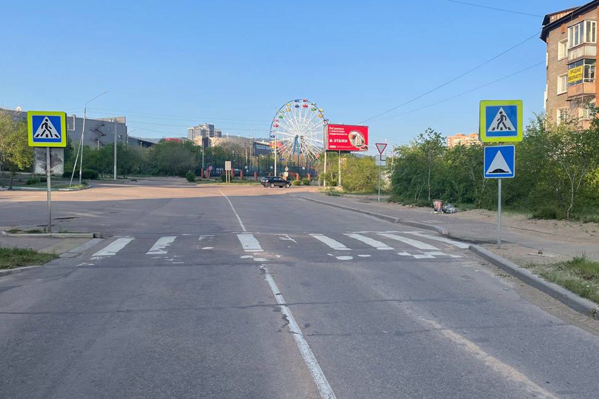 Полиция Улан-Удэ ищет сбившего ребенка водителя Полиция Улан-Удэ ищет сбившего ребенка водителя