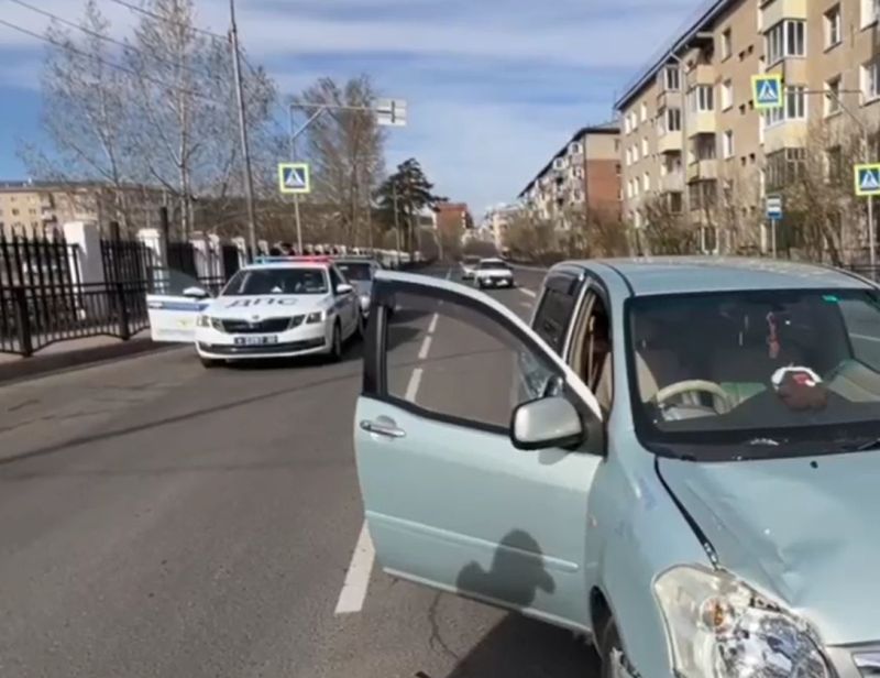 В Улан-Удэ на пешеходном переходе сбили 7-летнего мальчика В Улан-Удэ на пешеходном переходе сбили 7-летнего мальчика