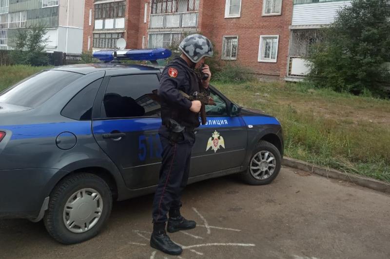 В Улан-Удэ подросток пытался обворовать квартиру В Улан-Удэ подросток пытался обворовать квартиру