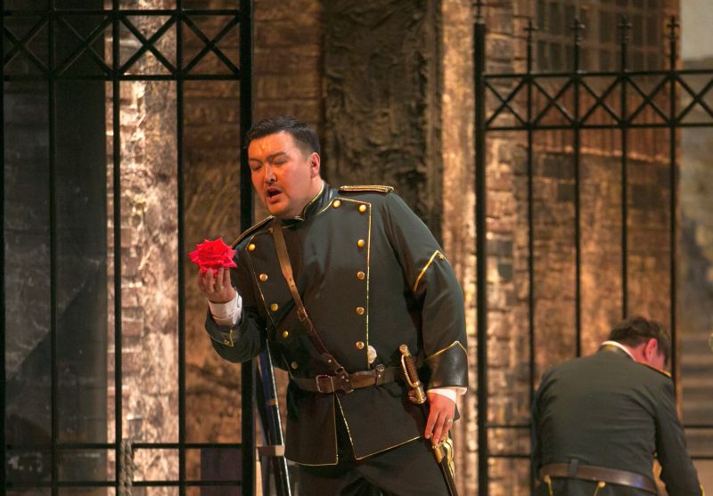 «Хлопнувший дверью» Михаил Пирогов выступит на сцене оперного театра