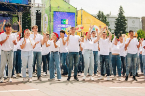 Глава Бурятии Алексей Цыденов поздравил жителей республики с Днем молодежи