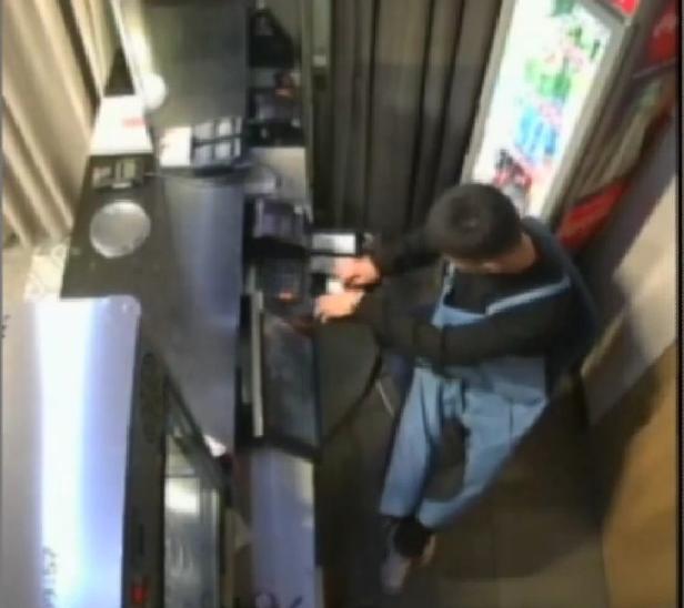 В Улан-Удэ 19-летний стажер обворовал кассу в кафе В Улан-Удэ 19-летний стажер обворовал кассу в кафе