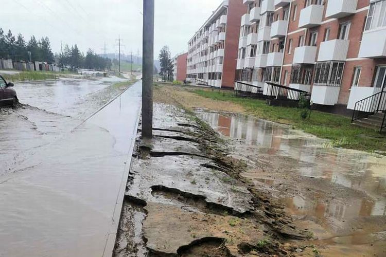 Магнитогорск топит. Улан Удэ топит. Потопленные дороги в Минске 2016 год.