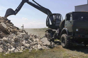 В Улан-Удэ военные снесли более 15 ветхих зданий минобороны