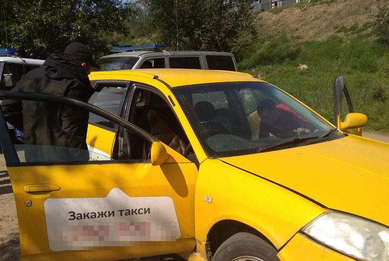 В центре Улан-Удэ росгвардейцы задержали группу разбойников В центре Улан-Удэ росгвардейцы задержали группу разбойников