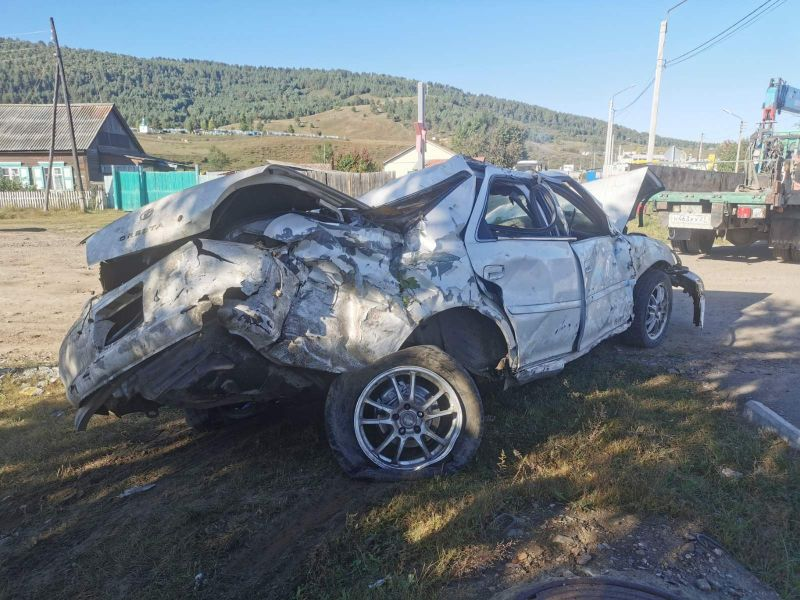 В Бурятии пьяный водитель разбил автомобиль об забор 