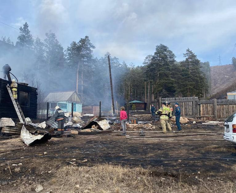 Улан удэ пожар гвоздь. Пожары. Лесные пожары. Пожар в доме. Пожары в Лесной местности.