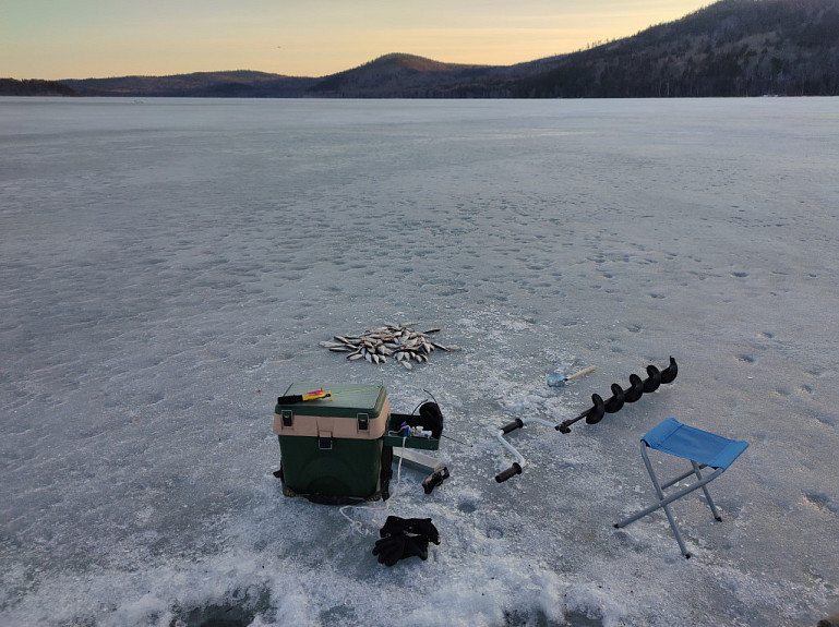 ��������� �������. Ice fishing
