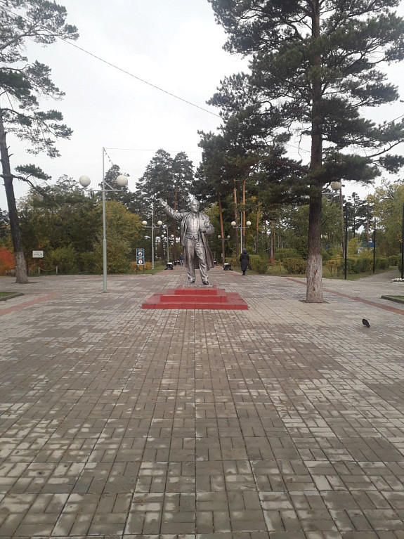 Улан-Удэ. Памятник Ленину в парке имени Орешкова
