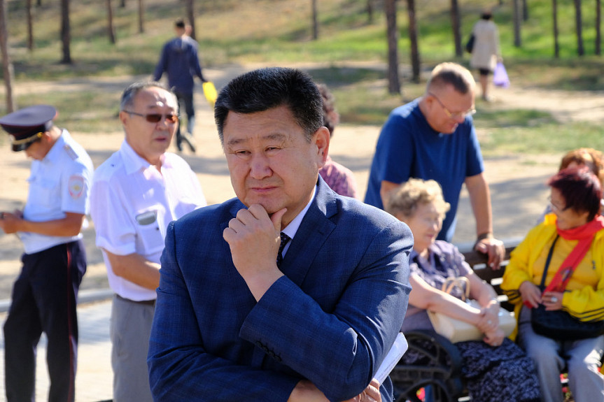 Улан-Удэ, 2 сентября 2018 года. Вячеслав Мархаев на митинге против пенсионной реформы