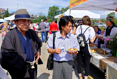 Улан-Удэ. Морихиро Ивата (справа) на Неделе туризма
