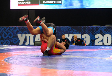 ���� ���������� (� �����, �������) � ������ ������� (� �������, ��������� �������). ������ ������ ����� ��������� (����-���, 2025 ���)