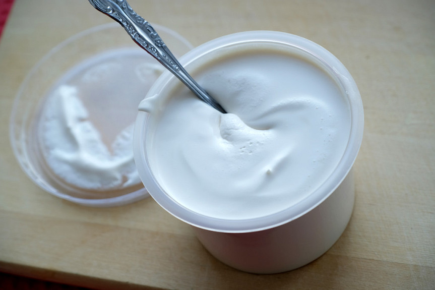 ������ � �����. Cream and a spoon