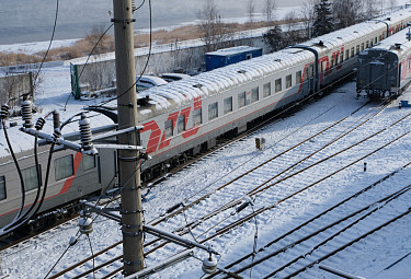 Зима. Железная дорога в России - в снегу