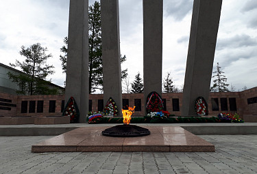 Памятник бойцам Красной Армии, скончавшимся от ран в госпиталях в Улан-Удэ в войну 1941-1945 годов